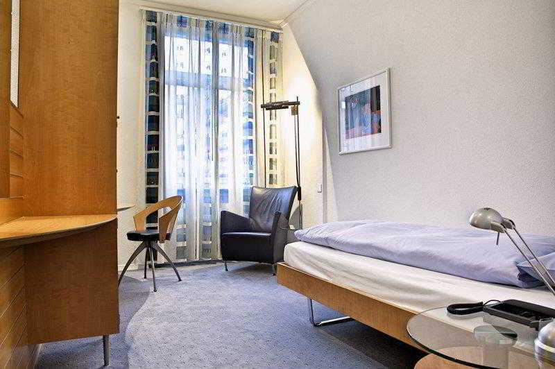 Hotel Baeren Am Bundesplatz Berna Exterior foto